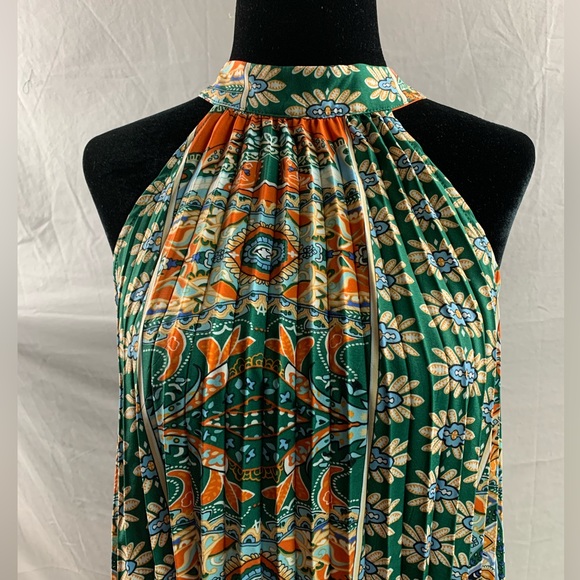 Boho Pleated Halter Neck Hem Dress - Picture 7 of 10